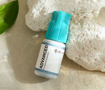 The Best Eyelash Extension Glue for Sensitive Eyes