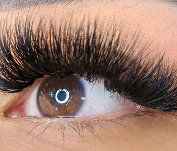 Mega Volume Lashes: How to Create Them and What You Need to Do It