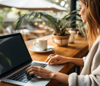 How & Why You Should Create A Blog For Your Lash Studio